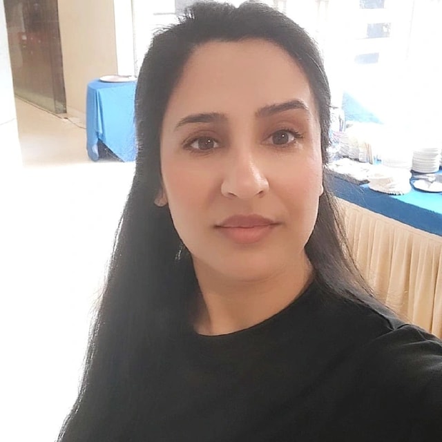 Himanshi Awaal